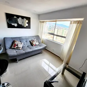 Apartamento Con Parqueadero Y Vista A La Ciudad, Medellín